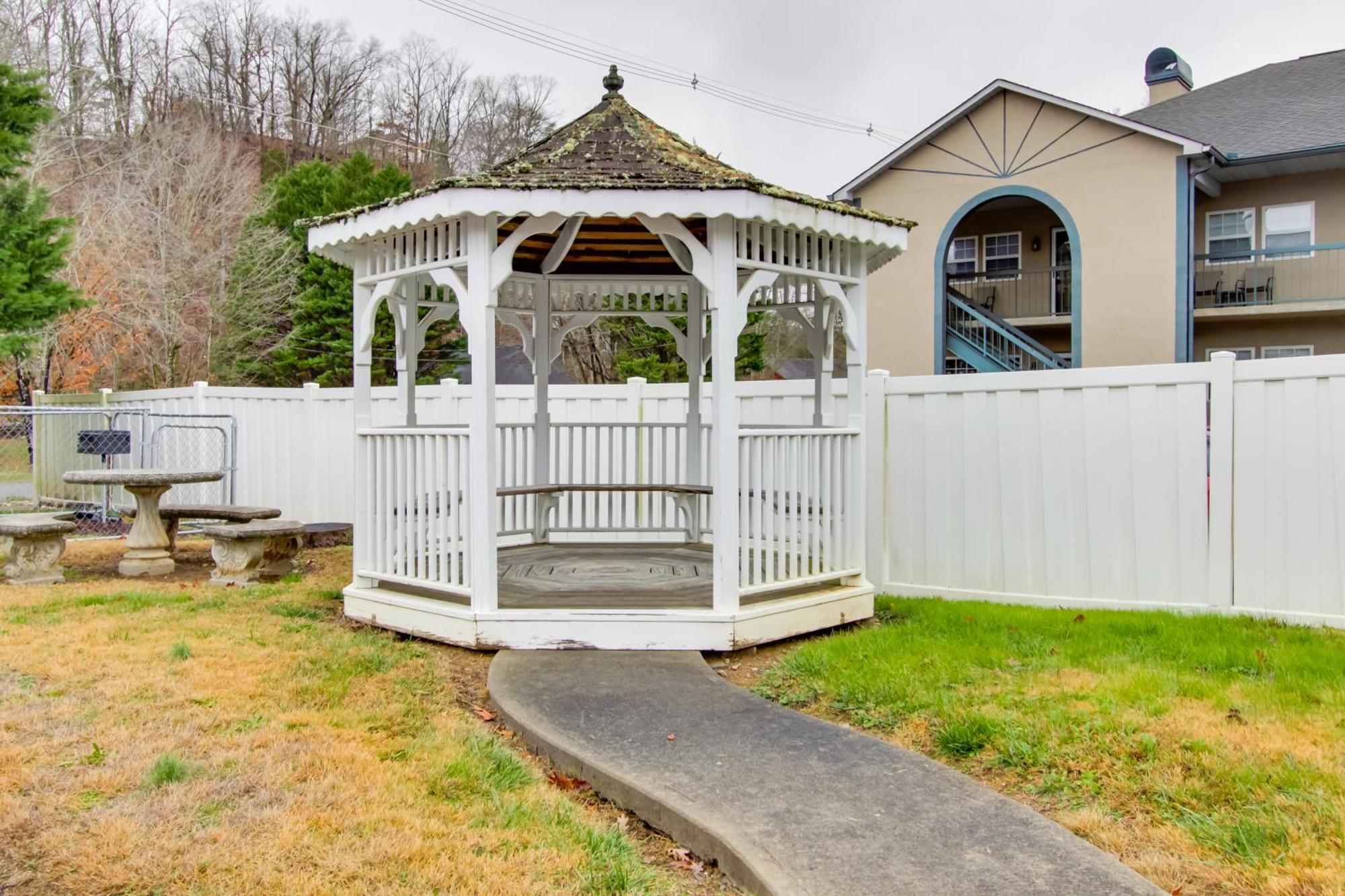 Parkway Condo About Walk To Island In Pigeon Forge! Exteriör bild